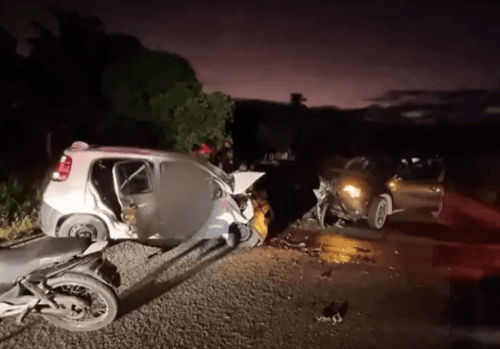 PM morre após batida entre dois carros na BA-001, no extremo sul da Bahia