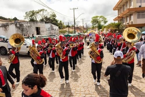 Barra do Rocha comemora 65 anos com desfile e novas obras