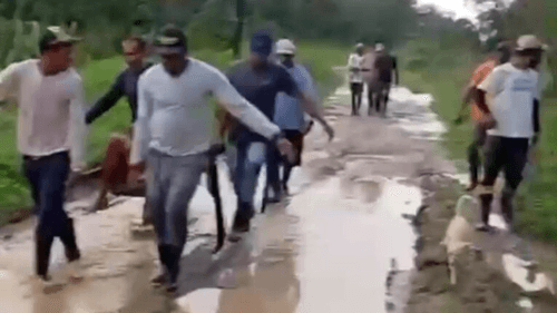 Homem em estado grave chama atenção ao ser levado em caixa durante atendimento em Jitaúna