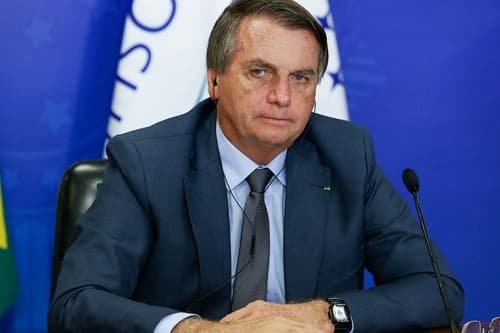 Bolsonaro anuncia Auxílio Brasil com valor 50% maior que Bolsa Família