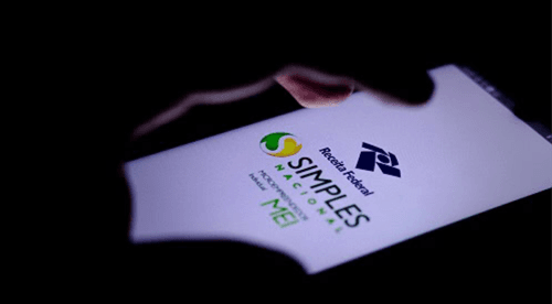 Reforma tributária cria opção de regime híbrido para empresas do Simples Nacional