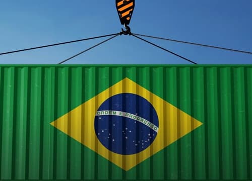 Brasil bate recorde de exportações e fortalece posição em negociações com os Estados Unidos