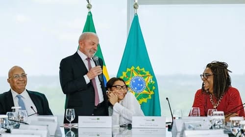 Frente de Evangélicos pelo Estado de Direito declara apoio à reeleição de Lula