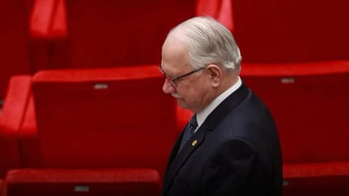 Fachin enfrenta pressão para definir encaminhamento sobre caso envolvendo Moraes