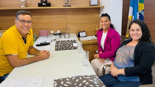 Ibirataia: Prefeito Sandro Futuca recebe Diretora do Hospital Geral de Ipiaú e discute avanços na saúde da região
