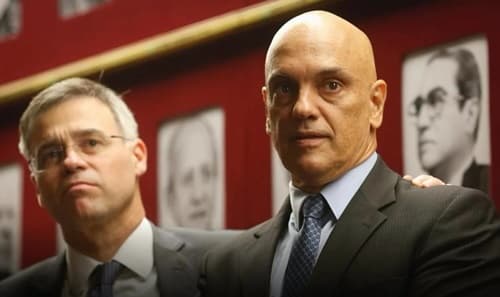 André Mendonça pede esclarecimentos à PGR sobre mensagens ligadas ao caso Banco Master